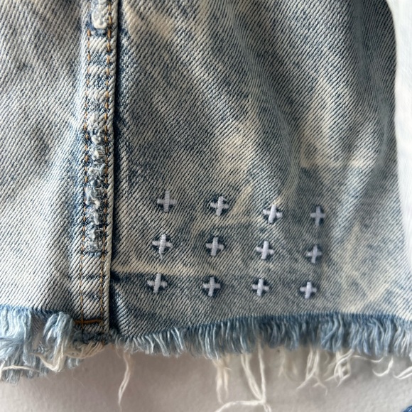 KSUBI DISTRESSED CROPPED ACID WASH DENIM JACKET⛓️ - Picture 5 of 6